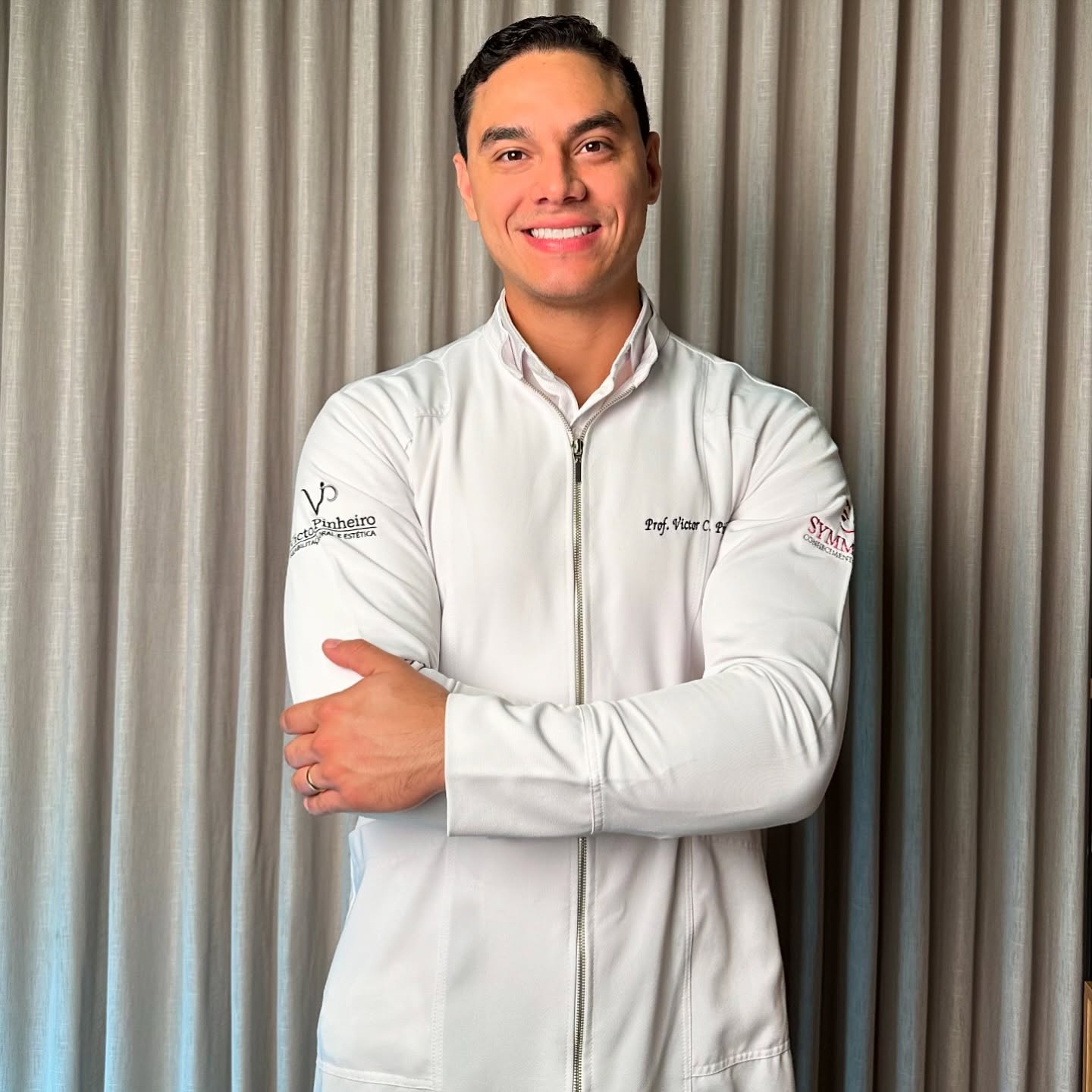 Dr. Victor Pinheiro